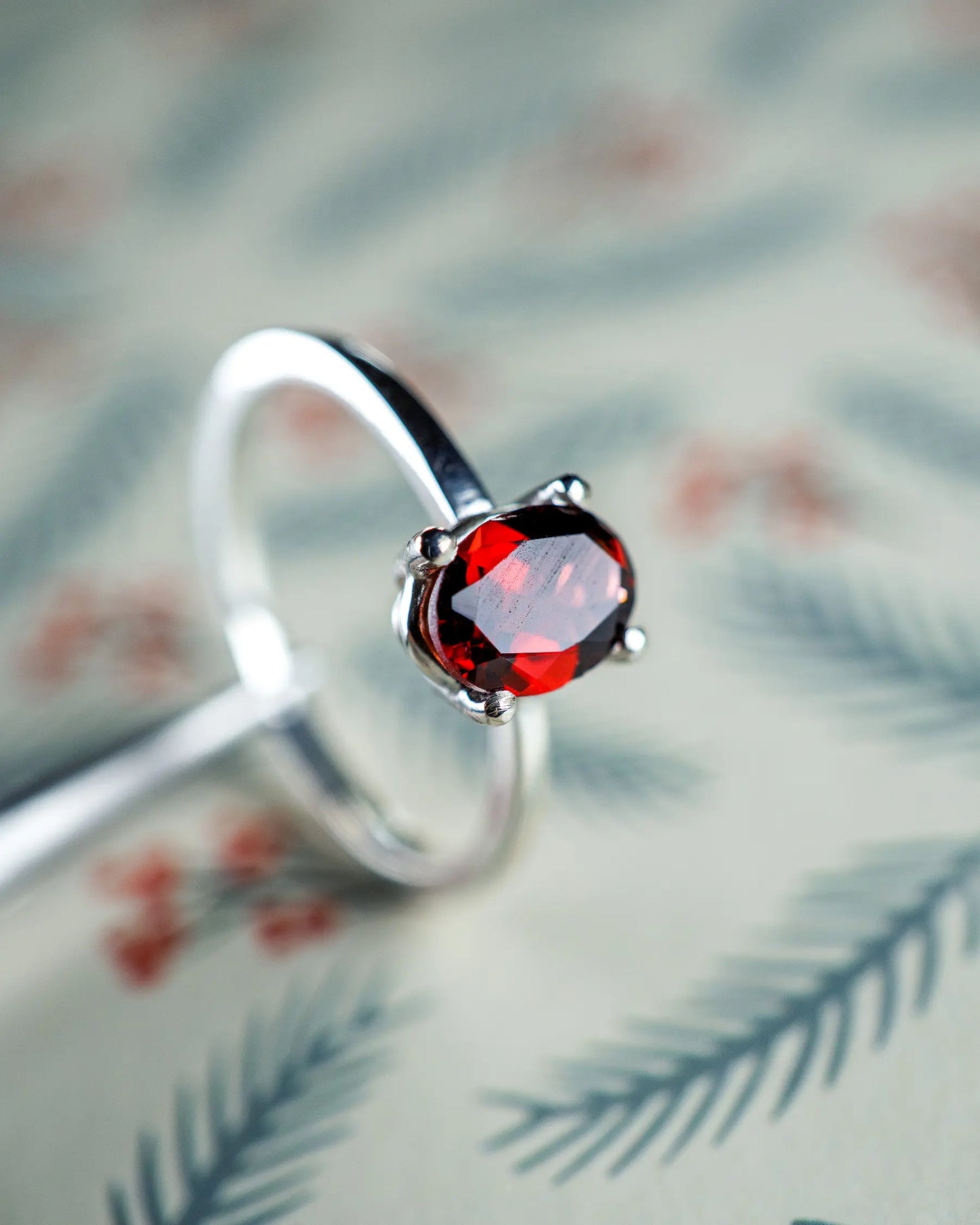 Anillo Granate Prismara